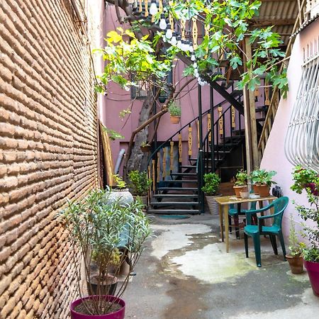 Home 12 Тбілісі Екстер'єр фото