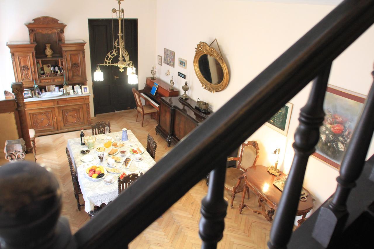 Home 12 Тбілісі Екстер'єр фото