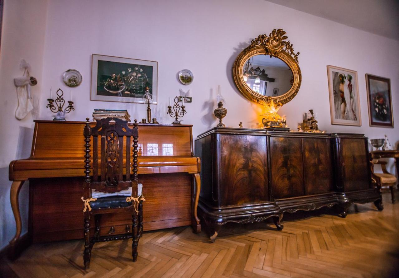 Home 12 Тбілісі Екстер'єр фото