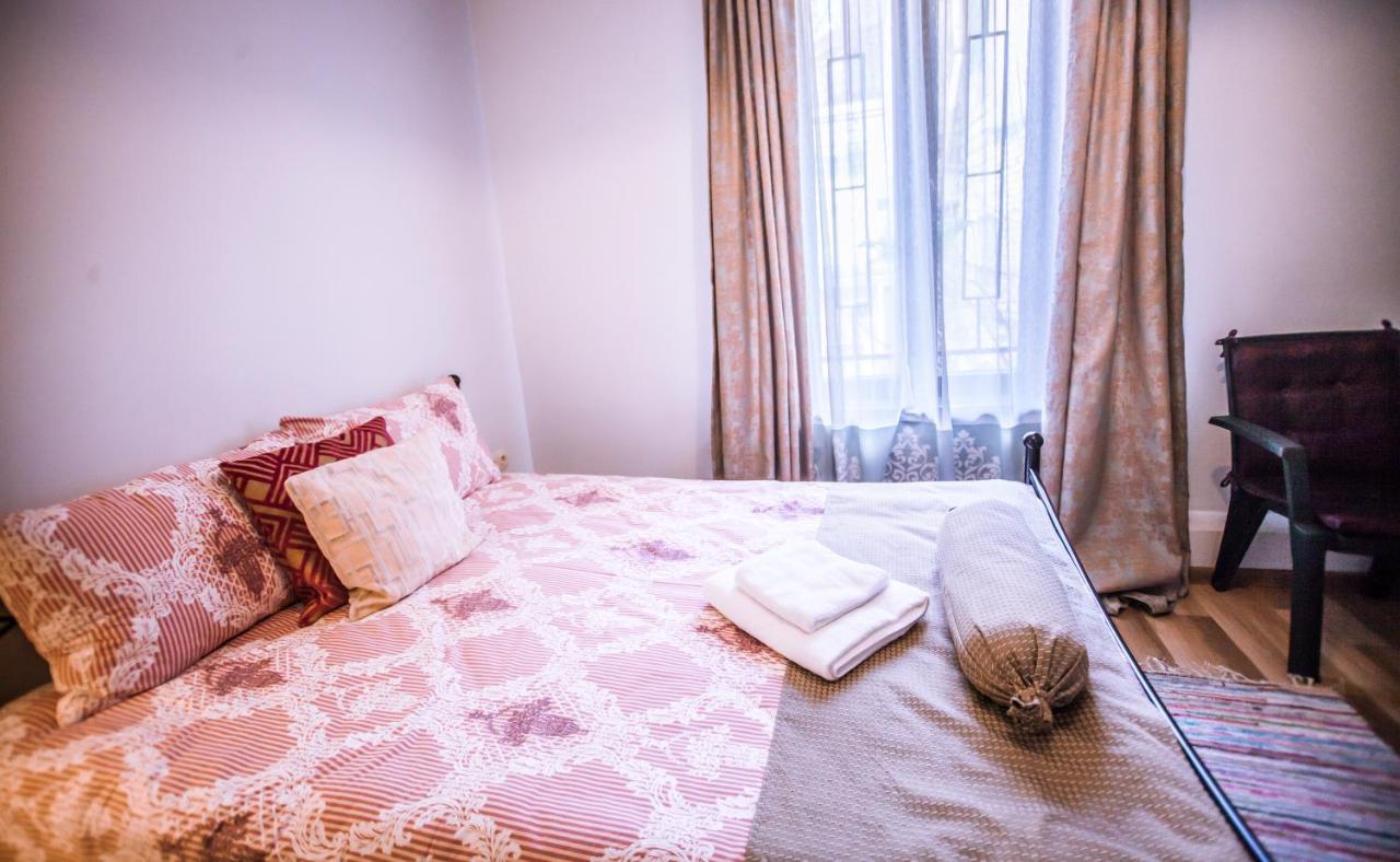 Home 12 Тбілісі Екстер'єр фото