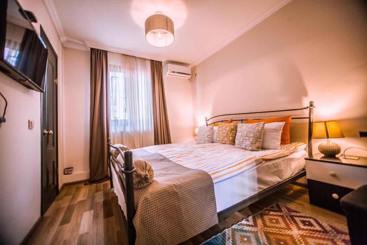 Home 12 Тбілісі Екстер'єр фото